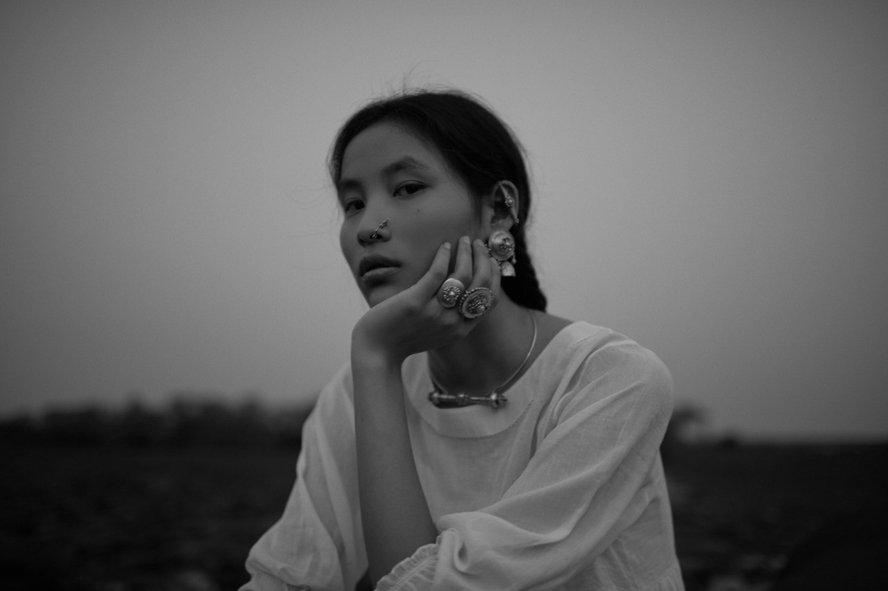 Flecked White, image 3
